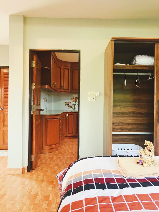 Marin House Pattaya Appartement Buitenkant foto