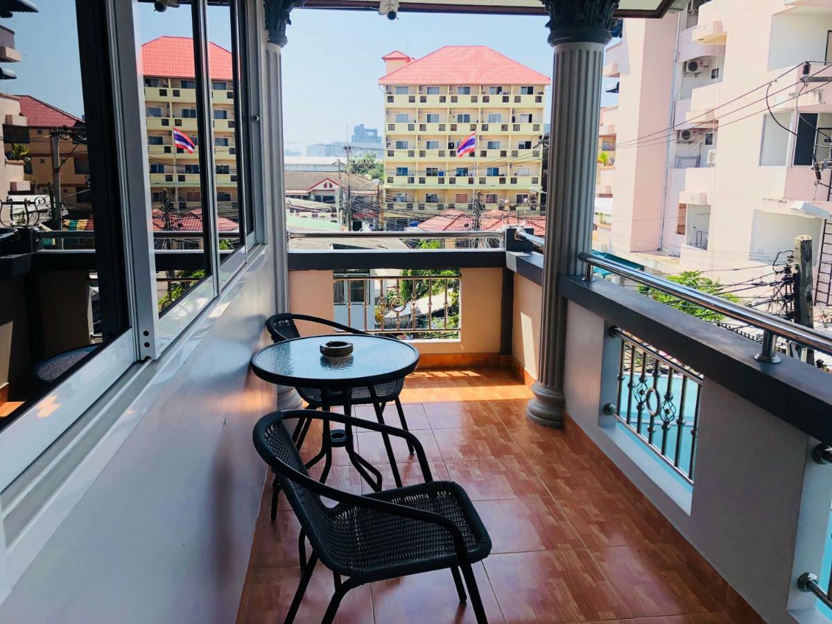 Marin House Pattaya Appartement Buitenkant foto