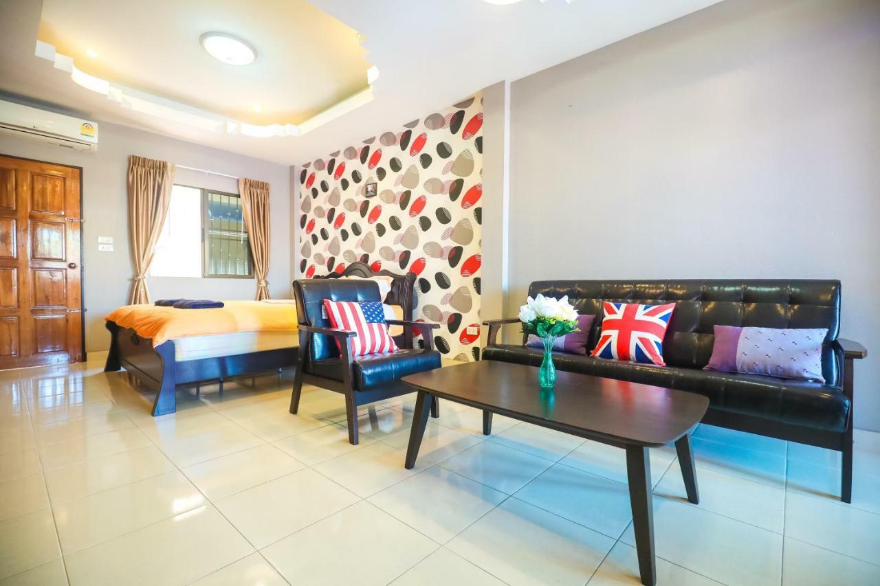 Marin House Pattaya Appartement Buitenkant foto